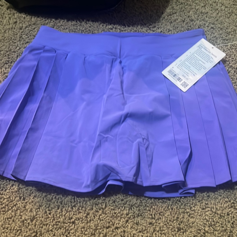 New with tags lululemon side pleat hr tennis skirt size 8
